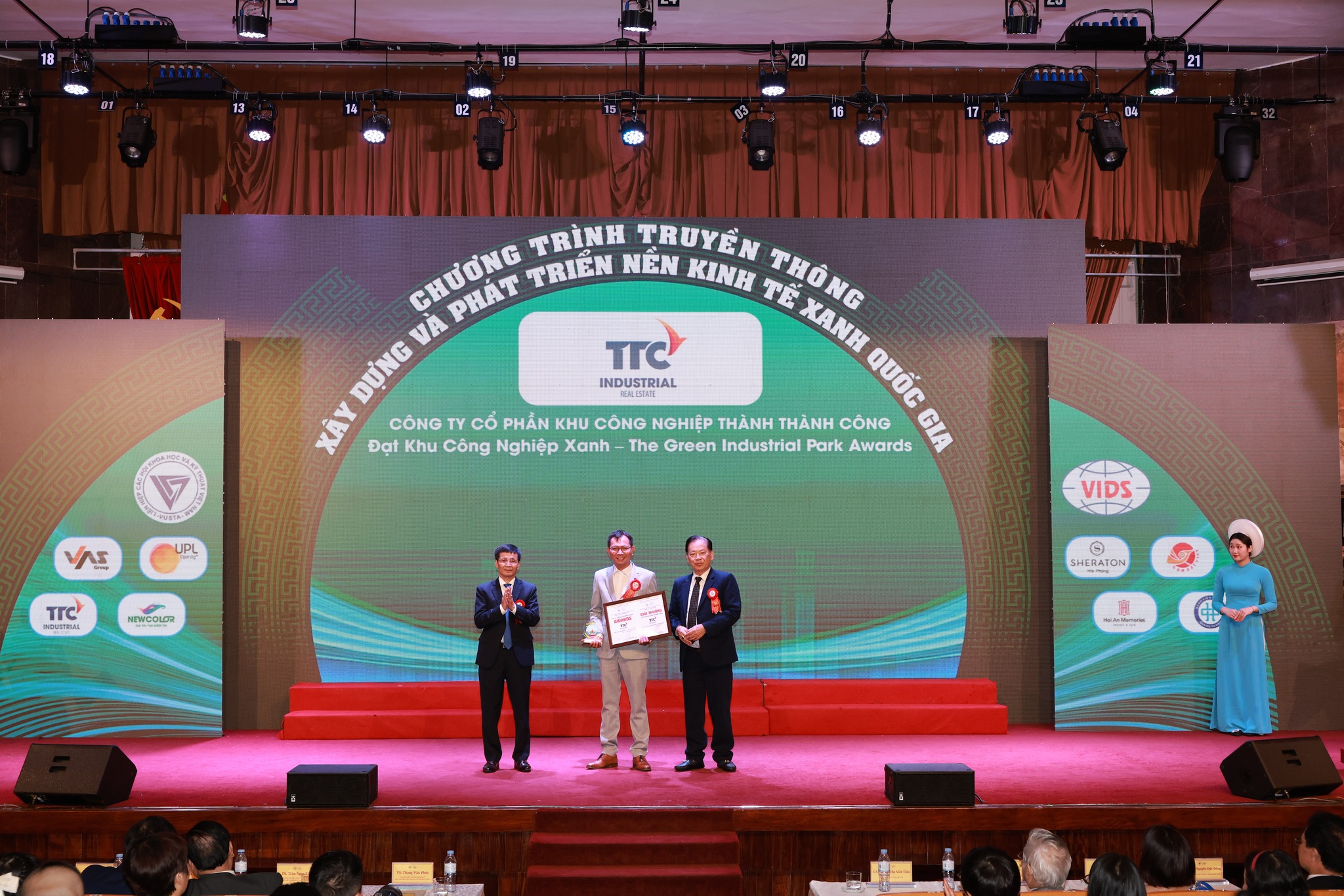 Công ty cổ phần khu công nghiệp Thành Thành Công (TTC IZ) vinh dự nhận giải thưởng: Khu Công Nghiệp Xanh – The Green Industrial Park Awards