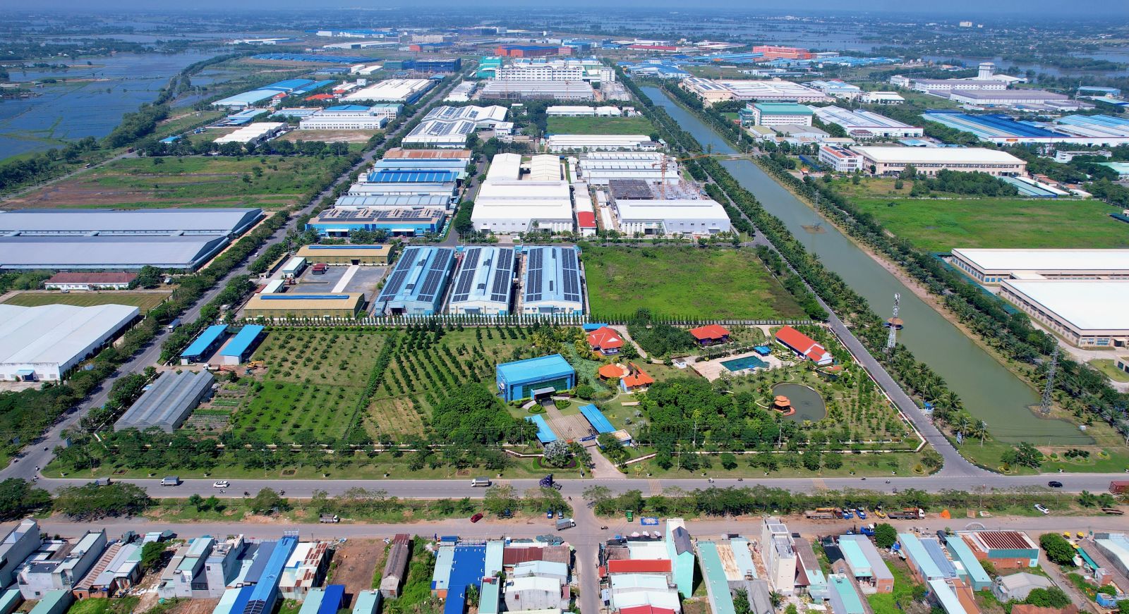 Khu công nghiệp Thành Thành Công toạ lạc tại khu phố An Hội, phường An Hoà, thị xã Trảng Bàng, tỉnh Tây Ninh.