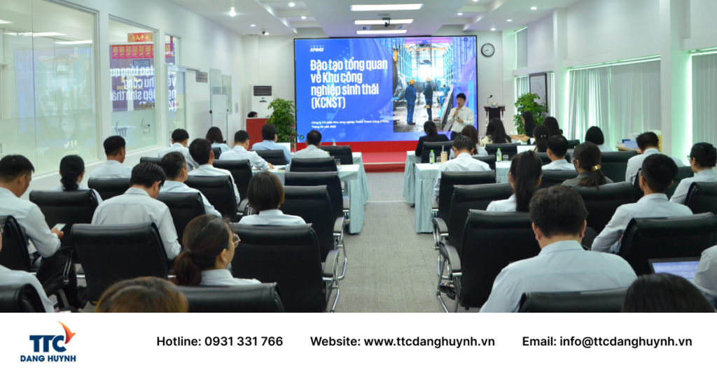 Chương trình đào tạo được dẫn dắt bởi các chuyên gia giàu kinh nghiệm từ KPMG Việt Nam