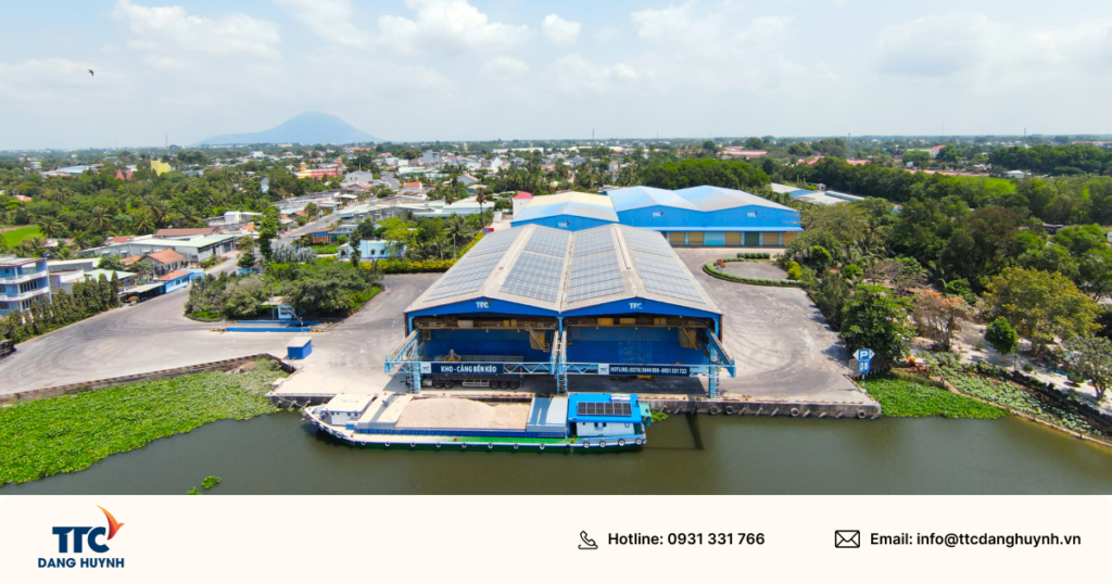 Dễ dàng kết nối với các cảng lớn như Cảng Quốc tế Long An, Cảng SPCT Hiệp Phước và Cảng Cát Lái.