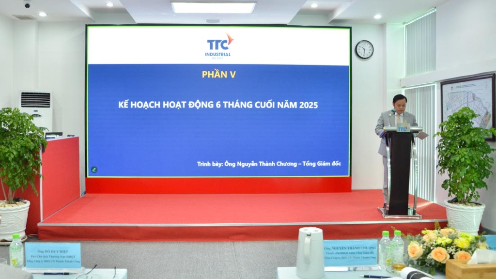 Ông Nguyễn Thành Chương – Tổng Giám đốc Tổng Công ty trình bày kế hoạch hoạt động 6 tháng cuối năm 2025