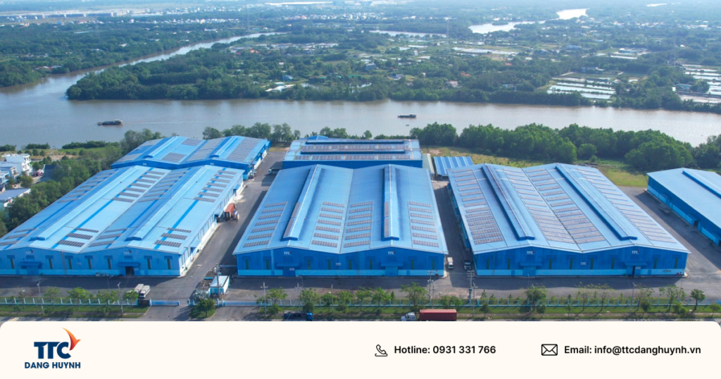 Dễ dàng kết nối với các cảng lớn như Cảng Quốc tế Long An, Cảng SPCT Hiệp Phước và Cảng Cát Lái.