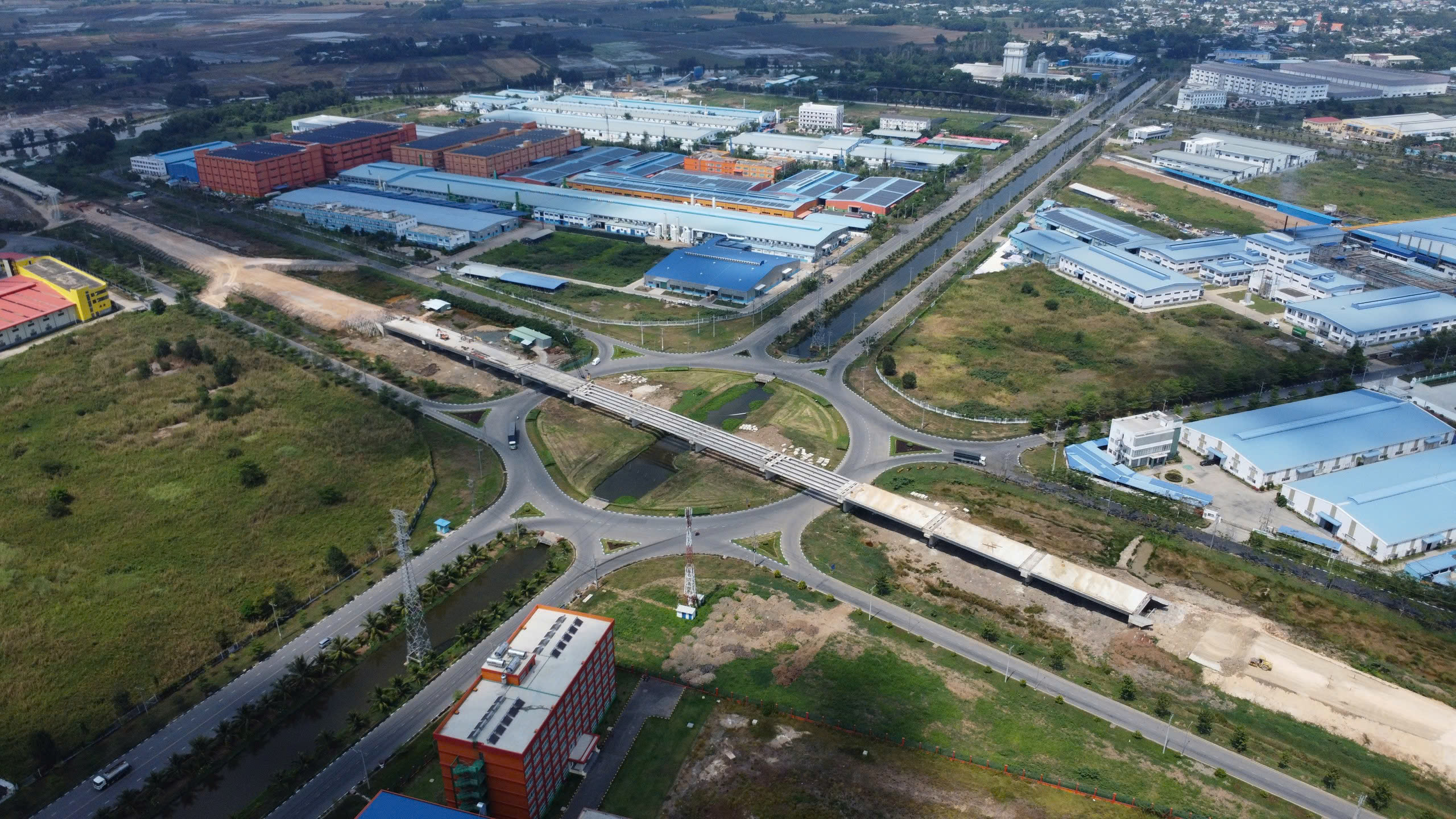 Khơi thông dòng vốn phát triển hạ tầng công nghiệp năm 2026